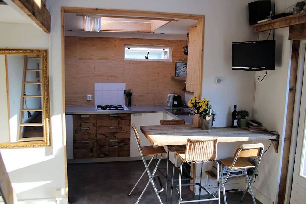 All season sunny beach cottage  free parking in Noordwijk aan Zee, Noordwijk