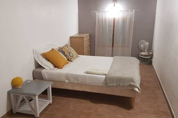 Location de vacances pour 8 personnes, avec terrasse et jardin, animaux acceptés à Puyvert - 3