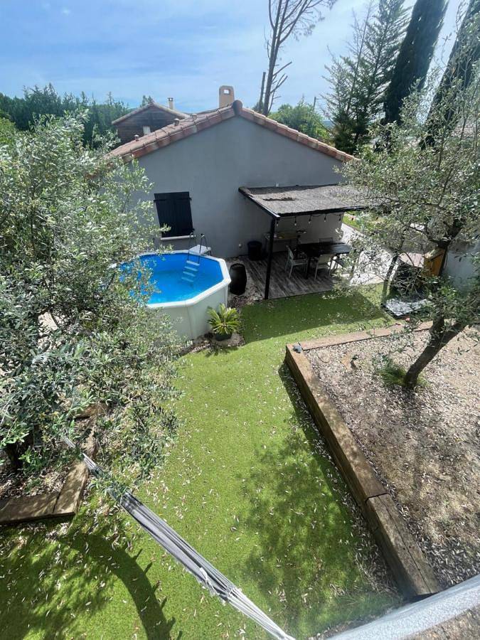 Apartamento de vacaciones para 4 personas, con jardín y piscina - 1