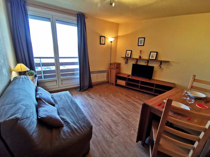 Chalet pour 6 personnes, avec balcon, animaux acceptés dans Les 7 Laux