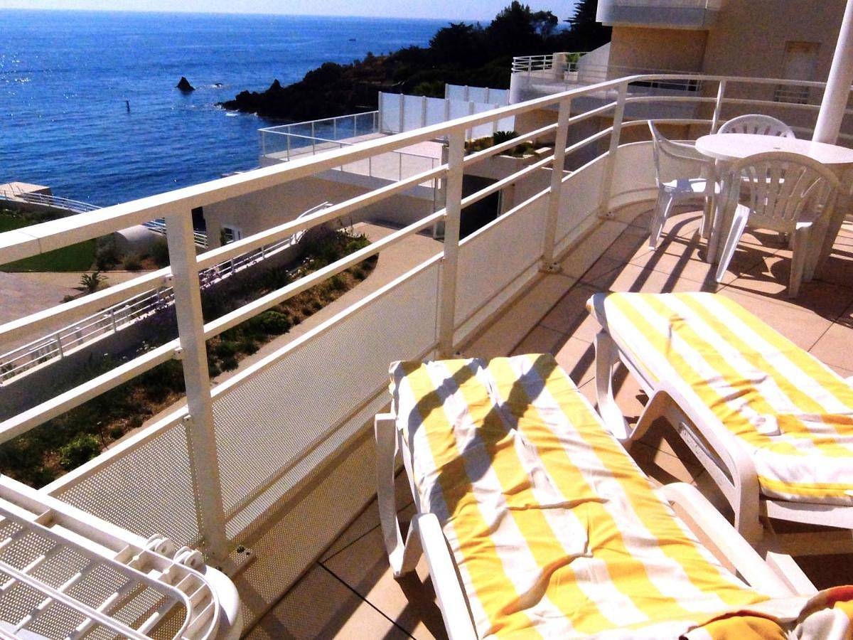 Appartement entier, One-Bedroom Apartment in Le Trayas, Saint-Raphaël