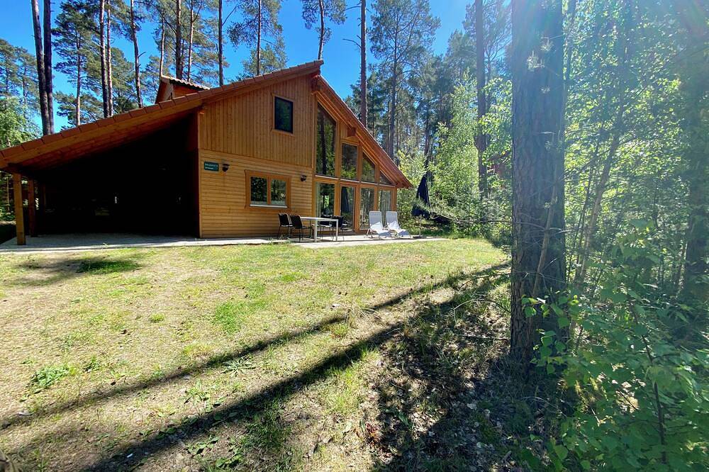 Modernes Holzhaus im nordischen Stil direkt im Kiefernwald in Rutenberg, Lychen