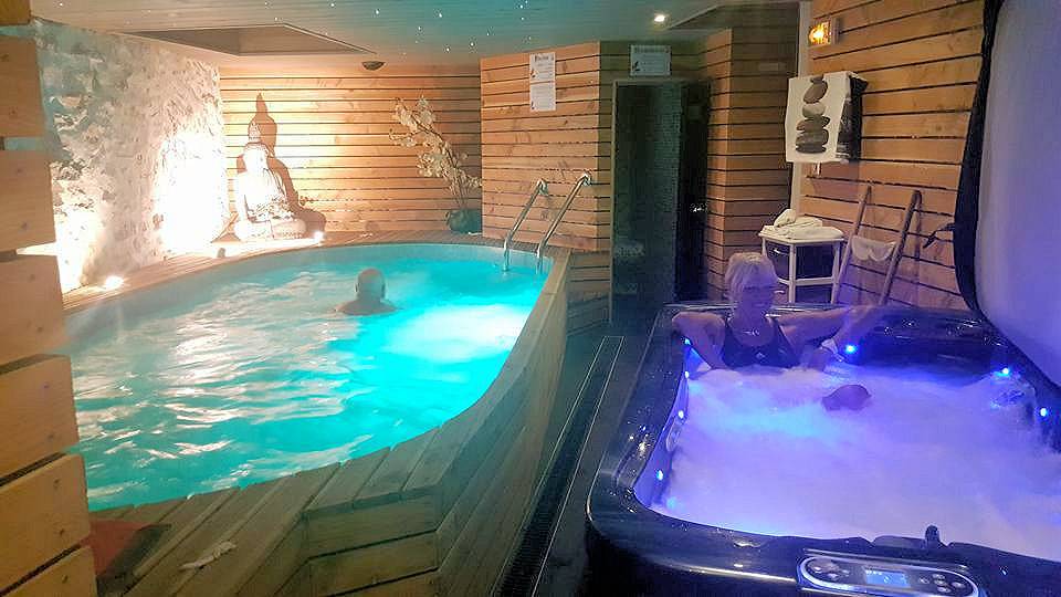 Gîte O Fil du Bois, avec spa sauna jacuzzi hammam et piscine in Longchaumois, Parc naturel régional du Haut-Jura