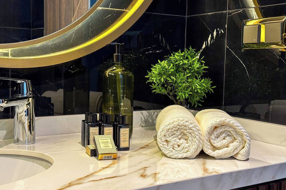 Entire apartment, Qoople Excellence - Cozy 1-bedroom apartment with the sea view in Alanya, Antalya Province