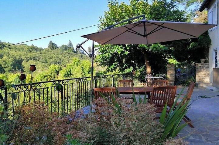 Gîte pour 5 personnes, avec balcon et jardin, animaux acceptés