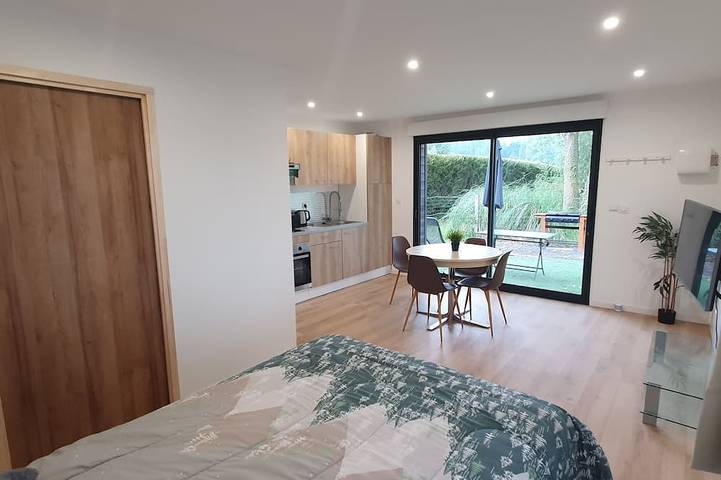 Gîte pour 2 personnes, avec jardin et terrasse à Saint-Georges-de-Gréhaigne - 4