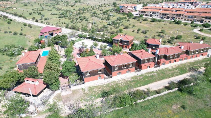 Casa rural para 10 personas, con piscina y jardín, Se admiten mascotas en Serranía de Cuenca