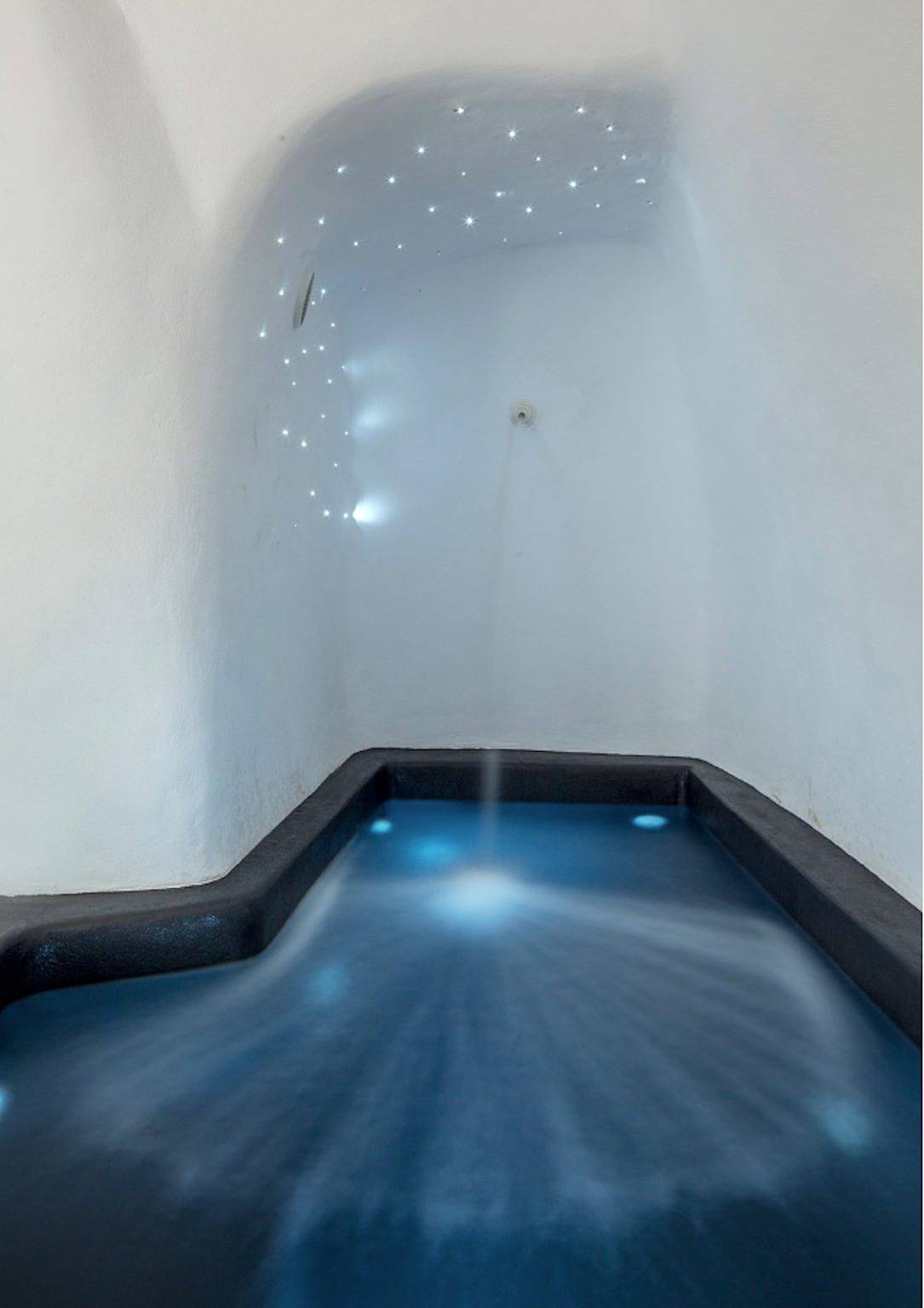 Luxury Santorini Villa | Aegean Magic Villa | 1 Bedroom | Plunge Pool | Sea Views in Oia, Santoryn