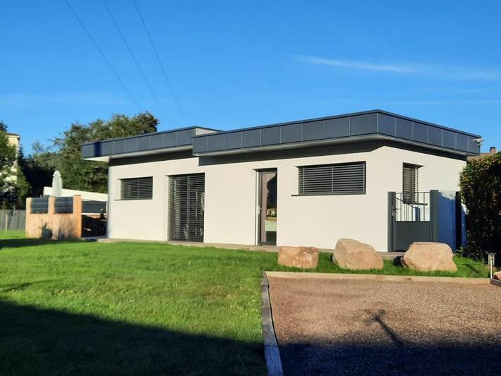 Location de vacances pour 4 personnes, avec jardin ainsi que jacuzzi et piscine à Le Thillot - 2