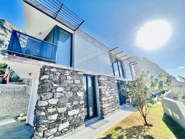 Casa de férias para 4 pessoas, com Varanda e Jardim e ainda Piscina em Paul Do Mar