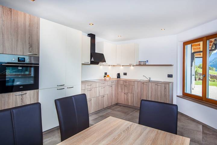 Hel lägenhet, Holiday Apartment 'Avea App 2-2 Personen' with Mountain View and Garden in Tschöfas, Lajen