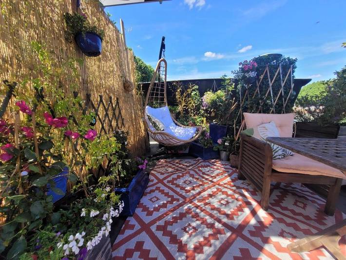 Location de vacances pour 2 personnes, avec terrasse et vue à Villeneuve-la-Garenne
