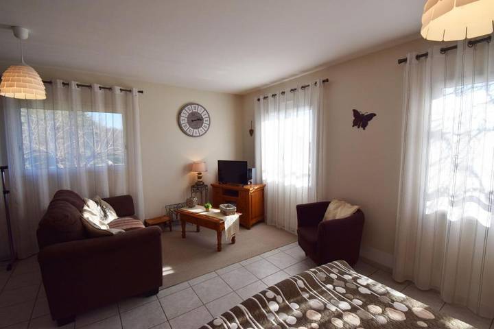 Gîte pour 2 personnes, avec jardin à Colayrac-Saint-Cirq