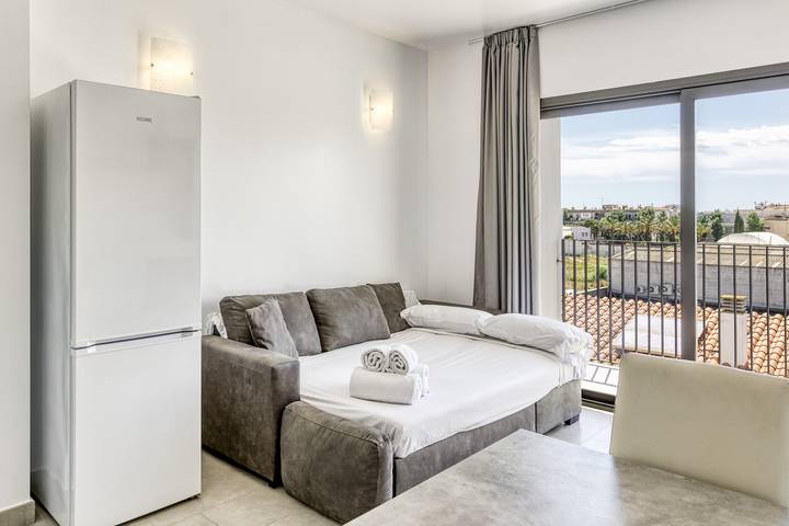 Apartamento "Giuliano Superior 4" con balcón y Wi-Fi in Castellón de Ampurias, Alt Empordà