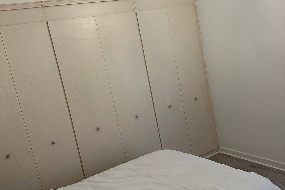 5 minutes drive to bolton stadium!! Family sized house with slit of space  in Westhoughton, Bolton (desambiguación)