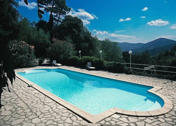 Chambre d’hôte pour 2 personnes, avec Balcon et Terrasse ainsi que Jardin et Piscine