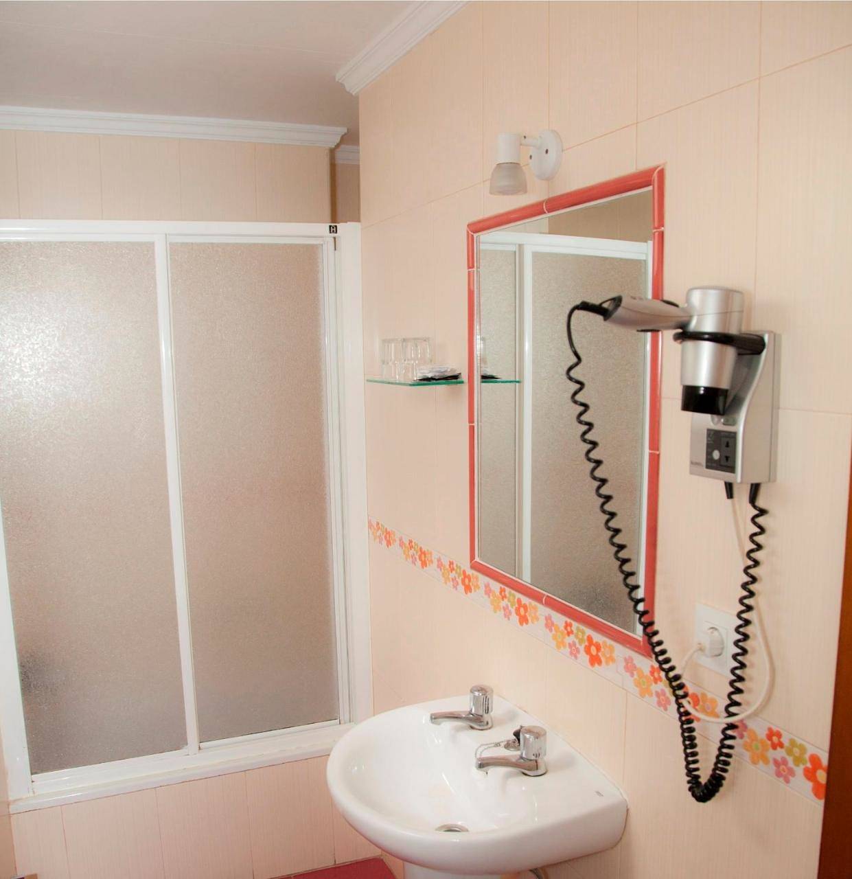 Hostal París in La Línea de la Concepción, Costa de la Luz