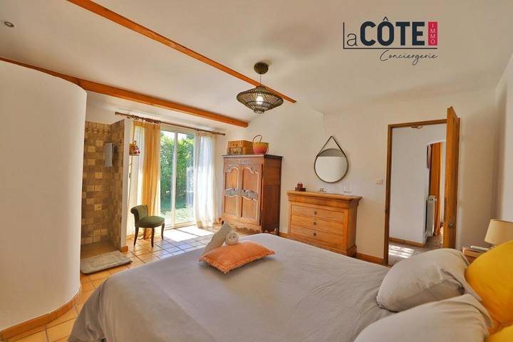 Location de vacances pour 8 personnes, avec piscine ainsi que jardin et terrasse à Gignac-la-Nerthe - 4