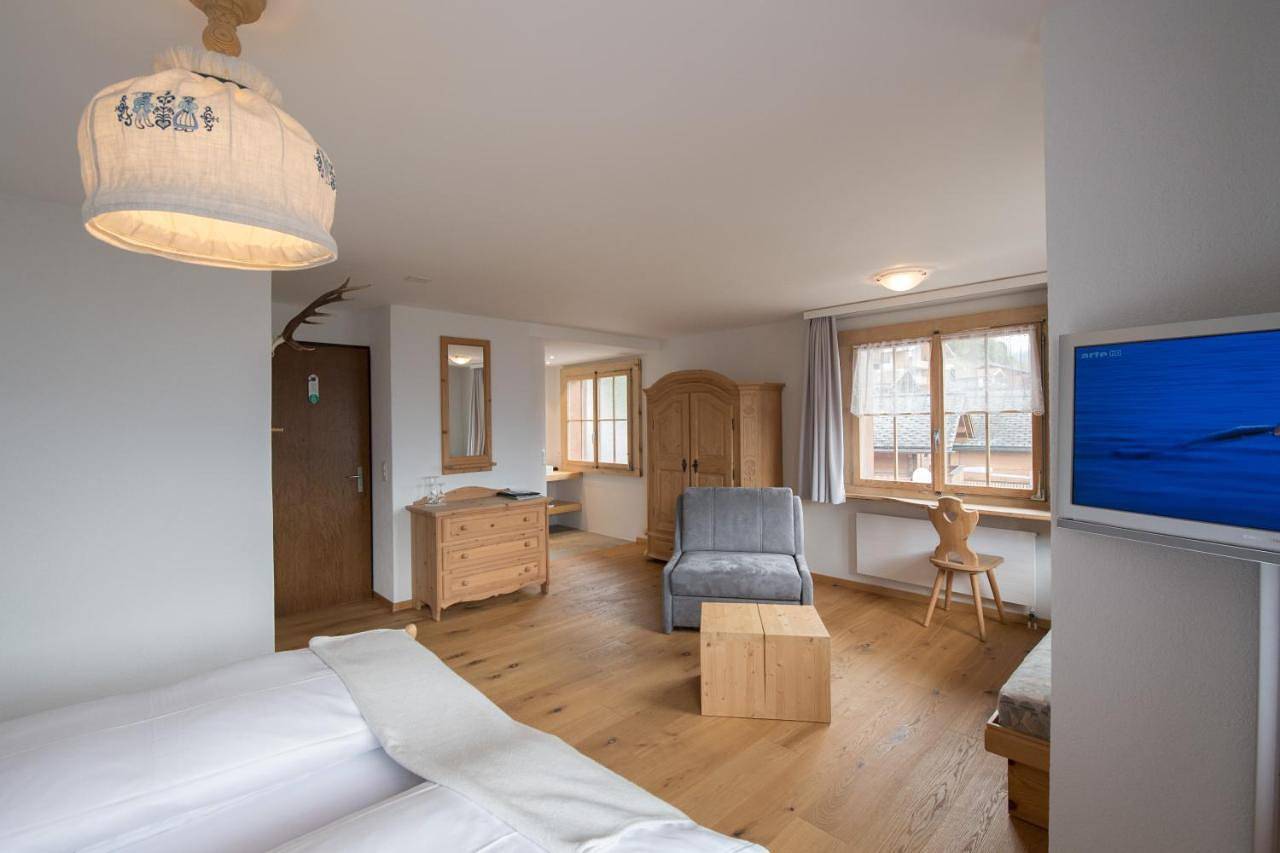 Hotel Postigliun Andiast in Andiast, Alpenarena