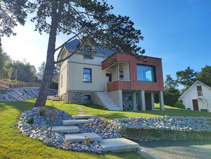 Location de vacances pour 6 personnes, avec vue et jardin à Saint-Martin-en-Campagne