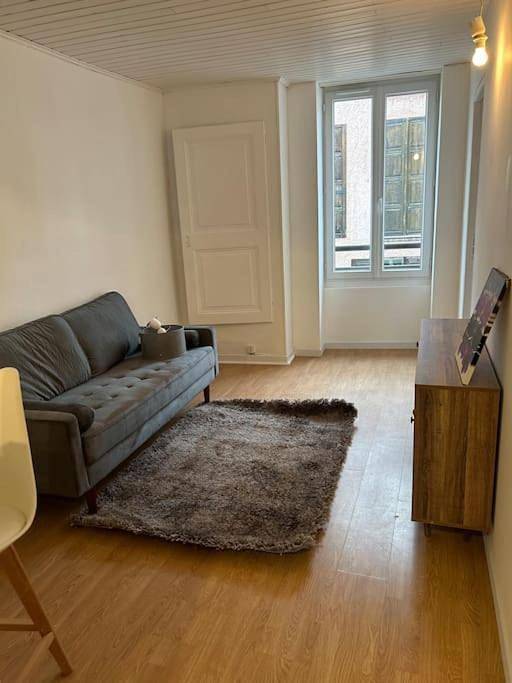 Gîte pour 4 personnes, avec jardin à Vizille