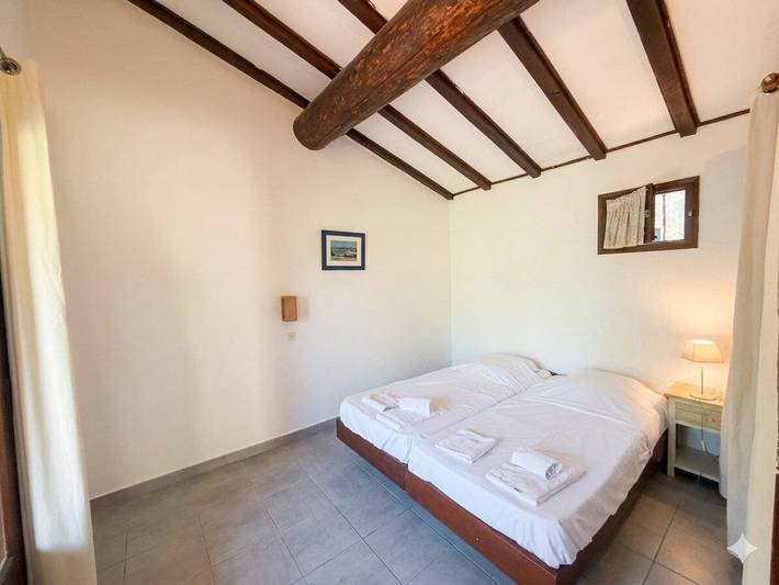 Mini-villa à 50m de la plage de Santa-Giulia, terrasse, parking, linge inclus in Santa Giulia, Porto-Vecchio