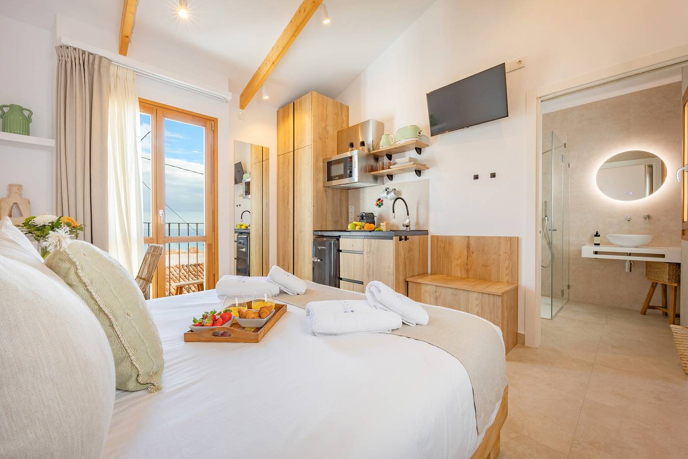 Room 'Altea  06' with Shared Pool, Wi-Fi and Air Conditioning in Town of Altea, Altea
