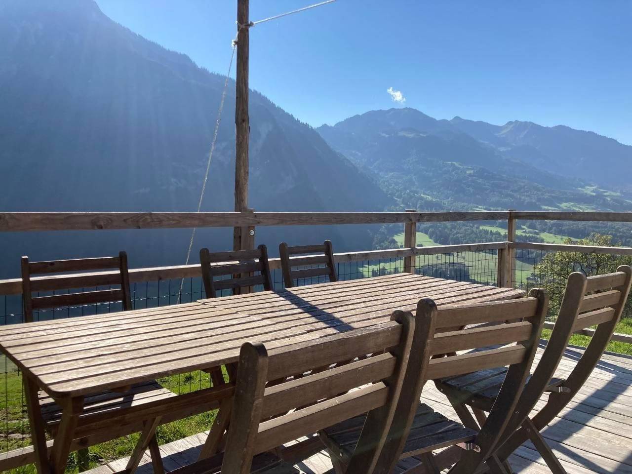 Apartamento vacacional entero, Apartamento de vacaciones para 4 personas con jardín in Lago de los Cuatro Cantones