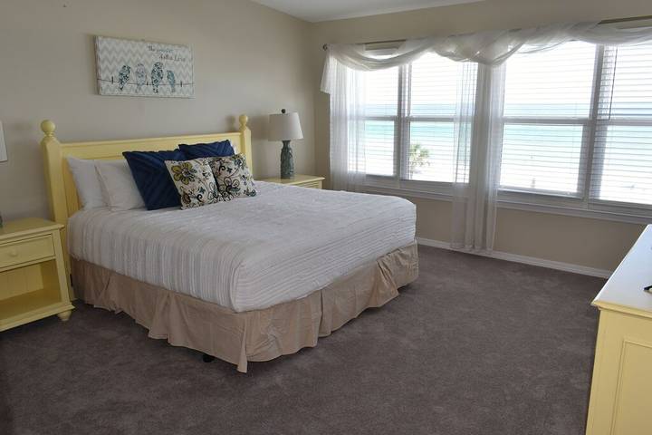 Vacation home for 8 people, with yard in Panama City Beach