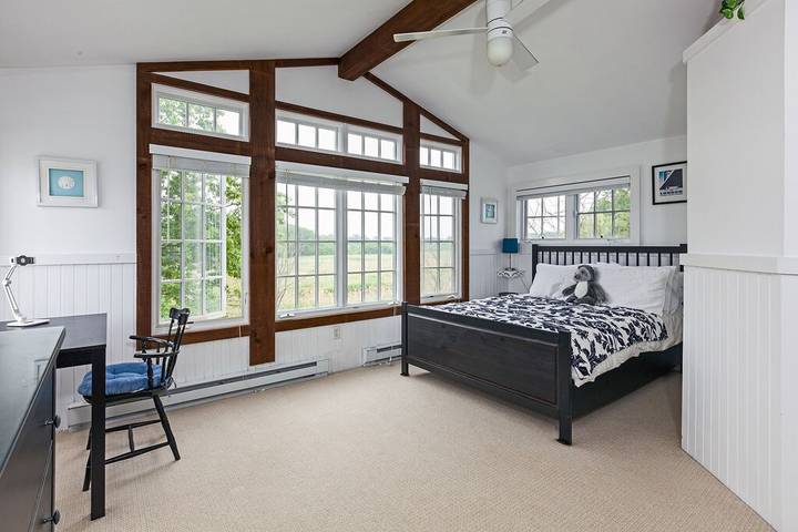 Vacation rental for 8 people, with yard and terrace in Clinton