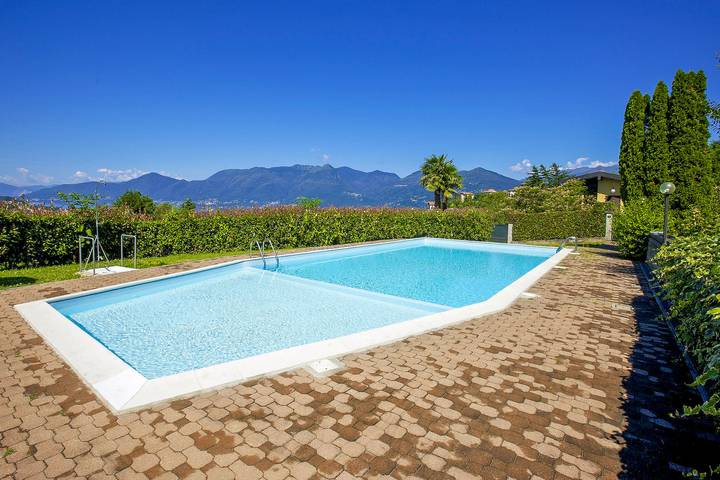 Ferienwohnung für 3 Personen, mit Seeblick und Garten sowie Terrasse und Pool, mit Haustier - 1