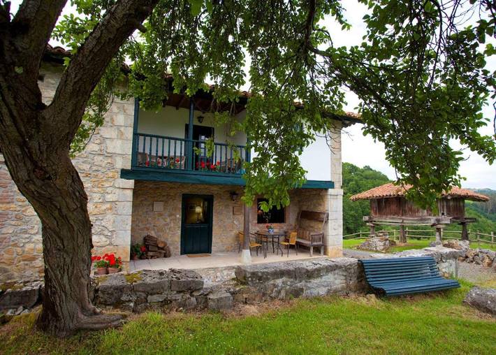 Casa rural para 4 personas, con Balcón y Terraza además de Jardín y Vistas en Sierra del Sueve