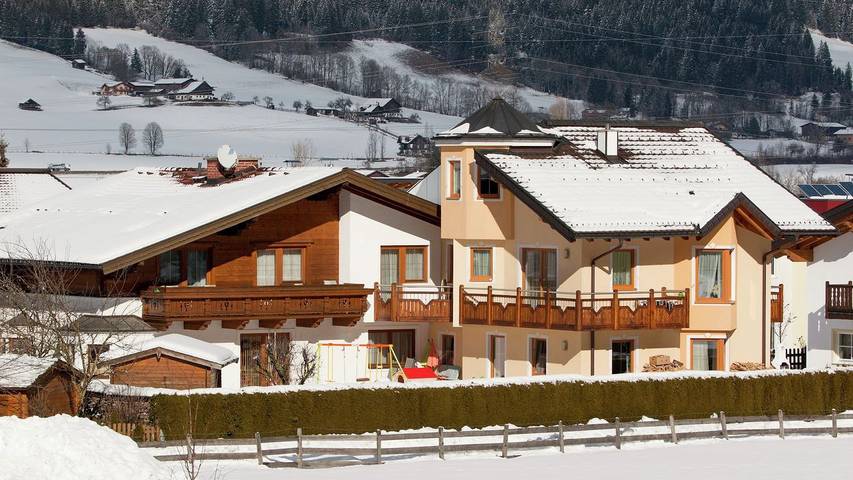 Ferienwohnung für 5 Personen, mit Balkon und Garten in Altenmarkt im Pongau