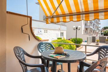 Apartment for 2 People in l'Estartit, Torroella de Montgrí, Photo 1