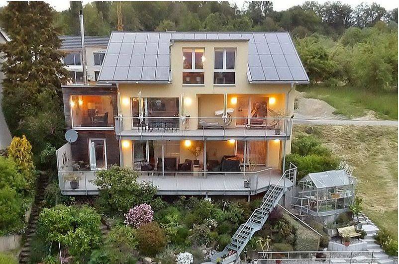 Ganze Ferienwohnung, Fewo Kattenhorn - Alexander Braun - Neuwertige Ferienwohnung mit traumhaftem Seeblick in Öhningen, Untersee