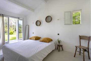Chambre d’hôte pour 2 personnes, avec terrasse et vue à Roquefort-les-Pins