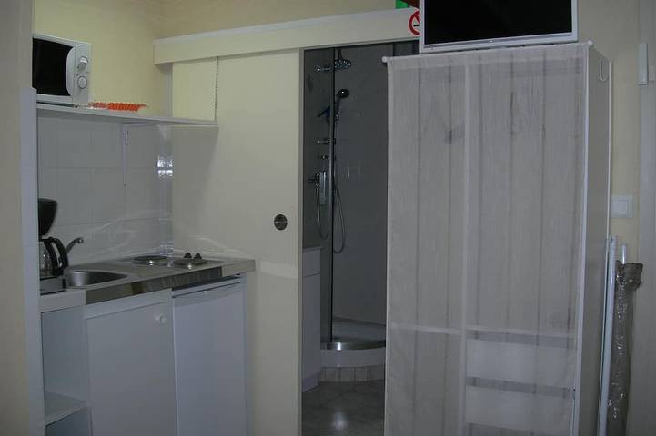 Gîte pour 2 personnes, avec terrasse et piscine à Caumont-sur-Durance - 3