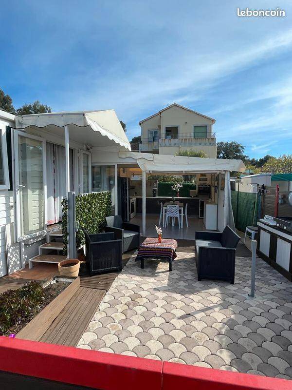 Camping pour 4 personnes, avec piscine et terrasse