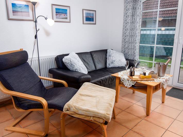 Ferienwohnung für 4 Personen, mit Terrasse und Garten sowie Sauna in Norden - 2