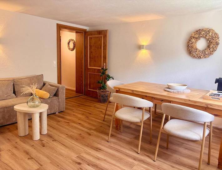 Ferienwohnung für 6 Personen, mit Whirlpool und Terrasse sowie Garten und Kinderpool in Wiggensbach