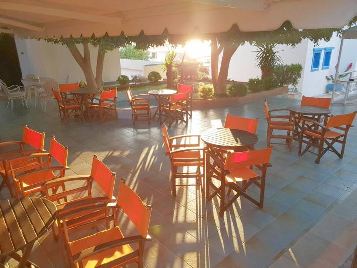 Appart’hôtel pour 3 personnes, avec Balcon et Terrasse ainsi que Jardin et Bassin pour enfant