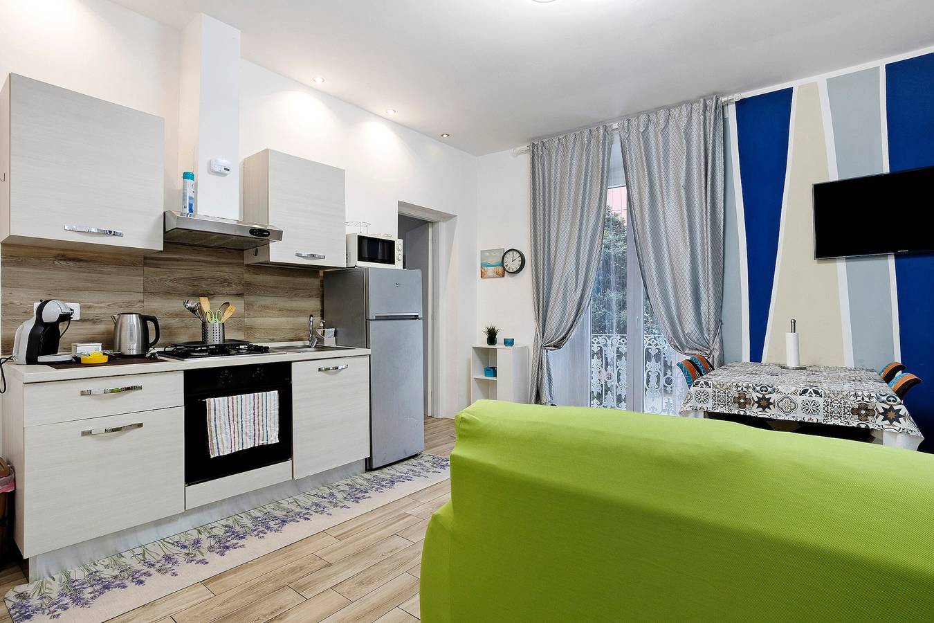 Ganze Wohnung, Apartment 'Bilo' mit Balkon, Wlan und Klimaanlage in La Spezia (By), La Spezia