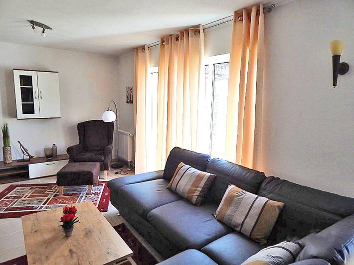 Ganze Ferienwohnung, Ferienwohnung Bergidyll - Ferienwohnung Chiemsee 113 qm, wohnen auf zwei Ebenen: Wohnraum Erdgeschoss, drei separate Schlafzimmer Dachgeschoss in Sachrang, Aschau im Chiemgau