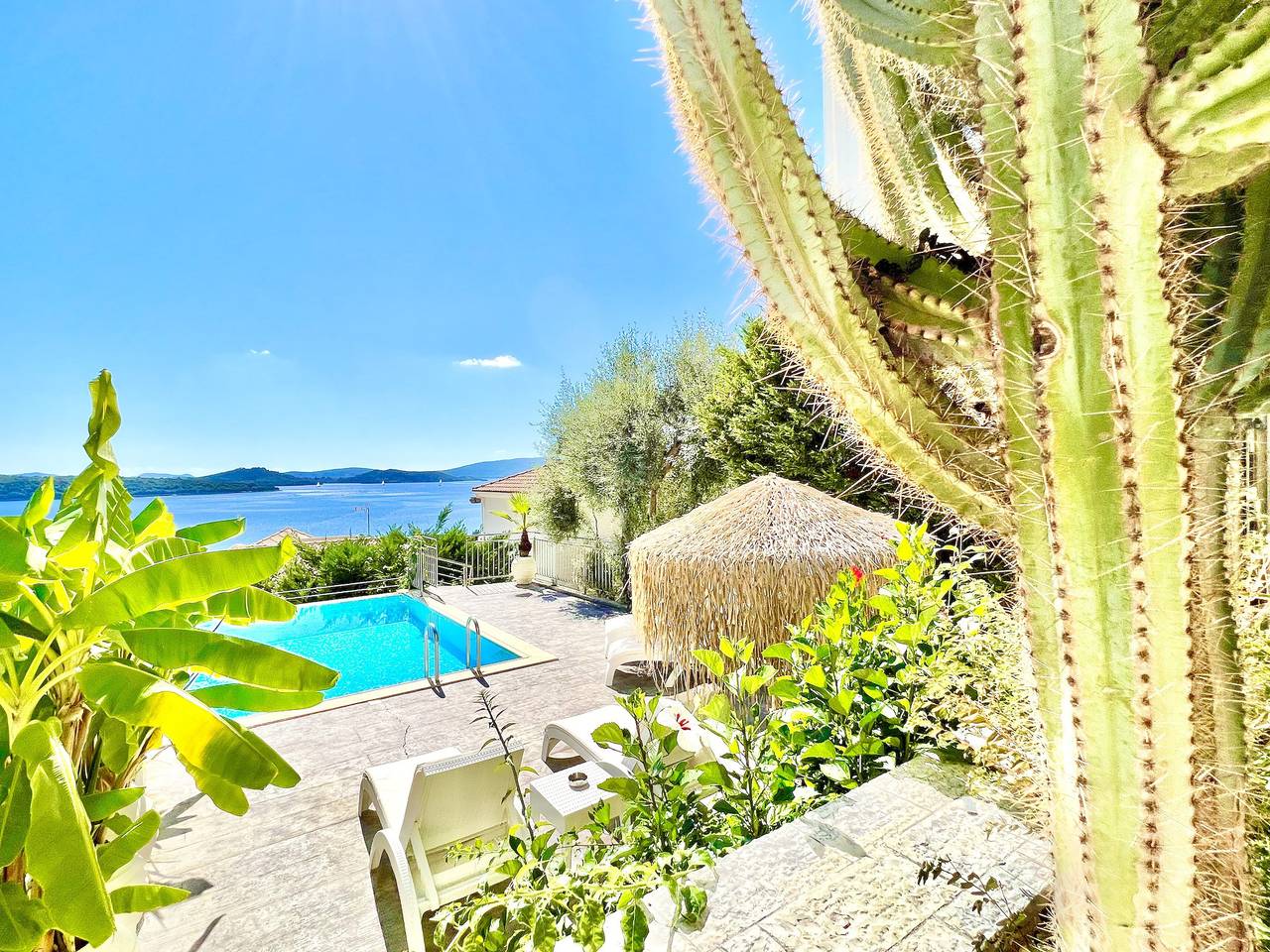 Luxury Villa San George with private pool in Perigiali, Griechenland