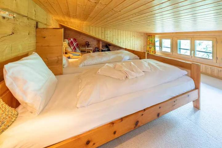 Charming Swiss chalet with stunning mountain views. in Grachen, Alpi Pennine