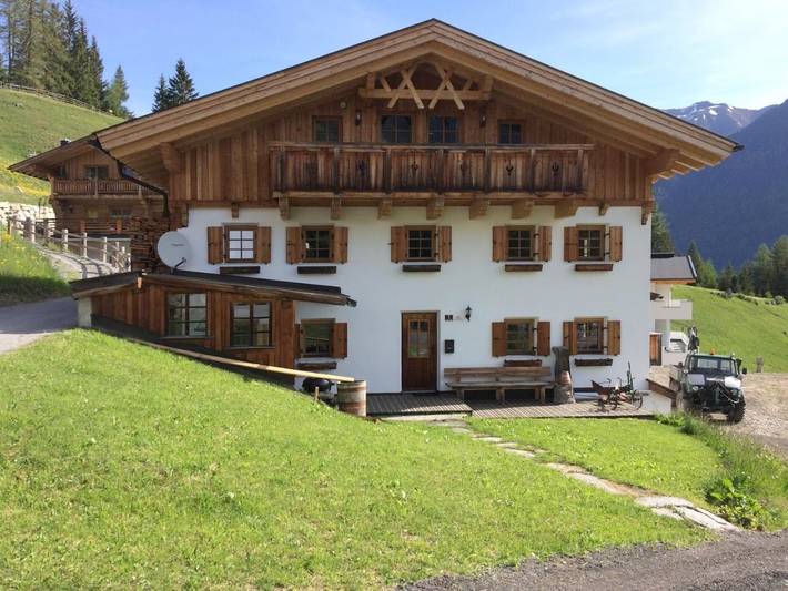 Gîte pour 6 personnes, avec Balcon et Terrasse ainsi que Jardin et Vue à Serfaus