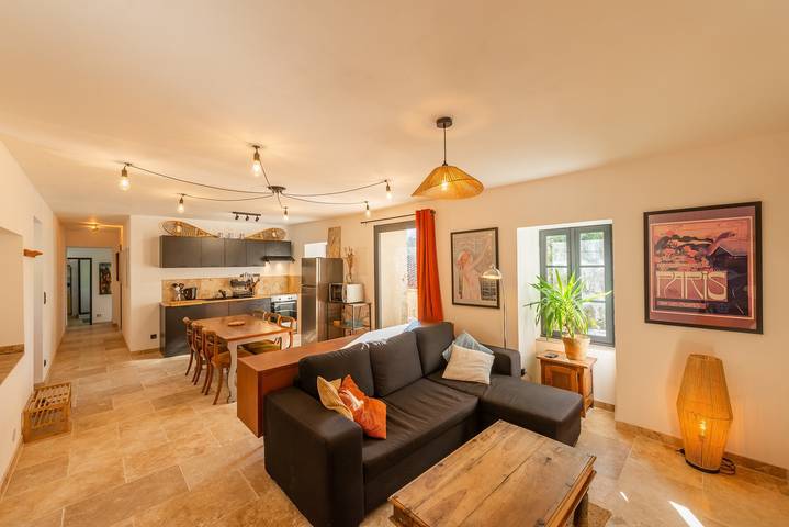 Gîte pour 5 personnes, avec jardin à Floressas