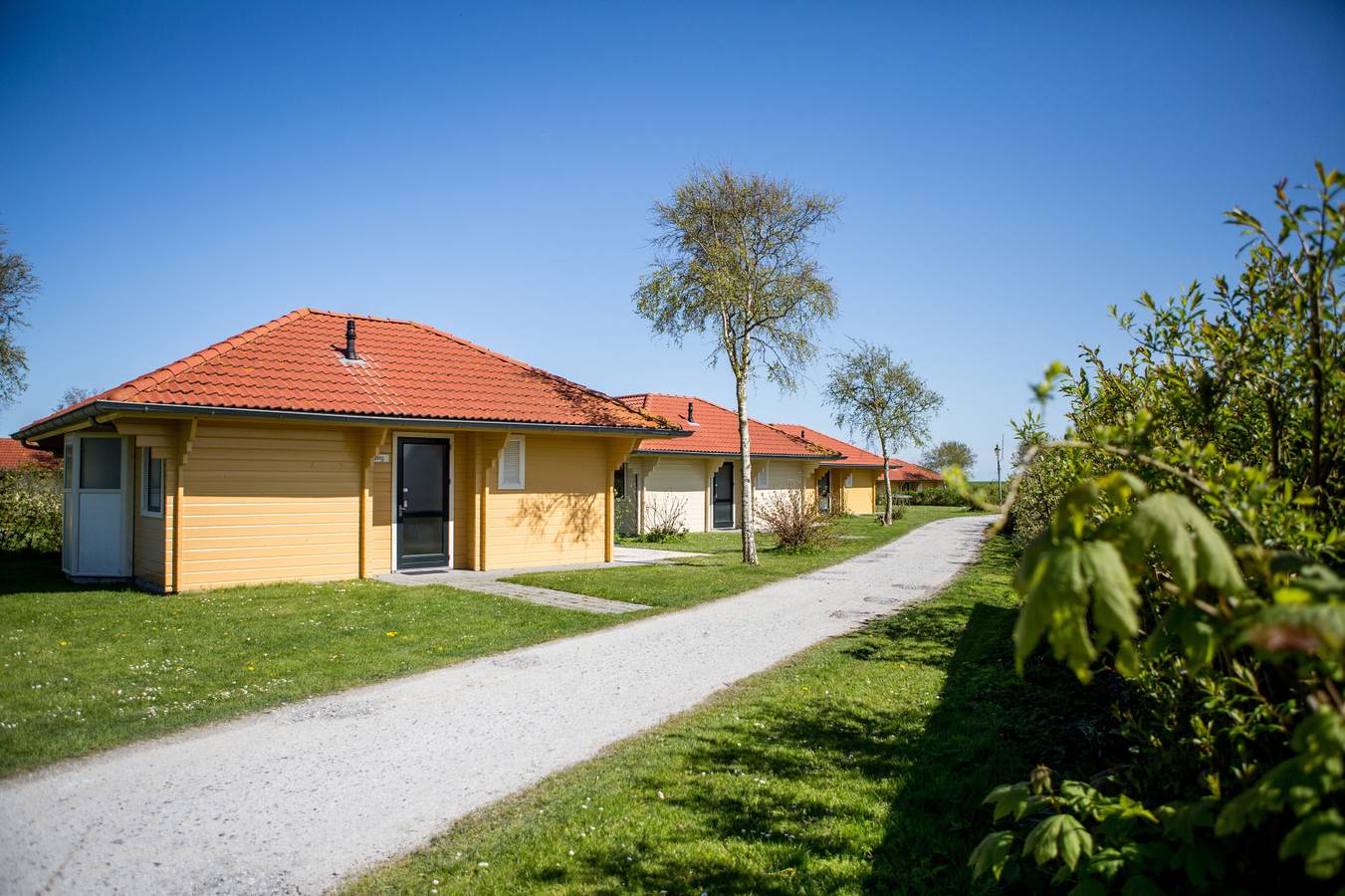 Geräumiger Bungalow für 6 Personen mit 2 Badezimmern in einem ruhigen Ferienpark in Oosterend, Westfriesische Inseln
