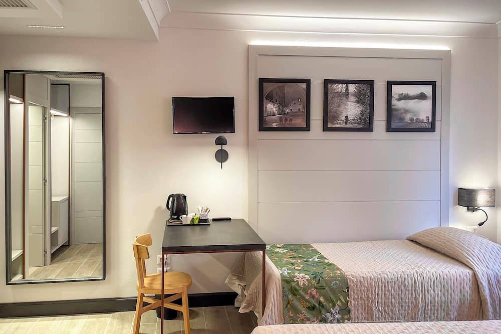 Beautiful Superior Room, elegant and refined in the heart of San Gimignano. in San Gimignano, Provincie Siena