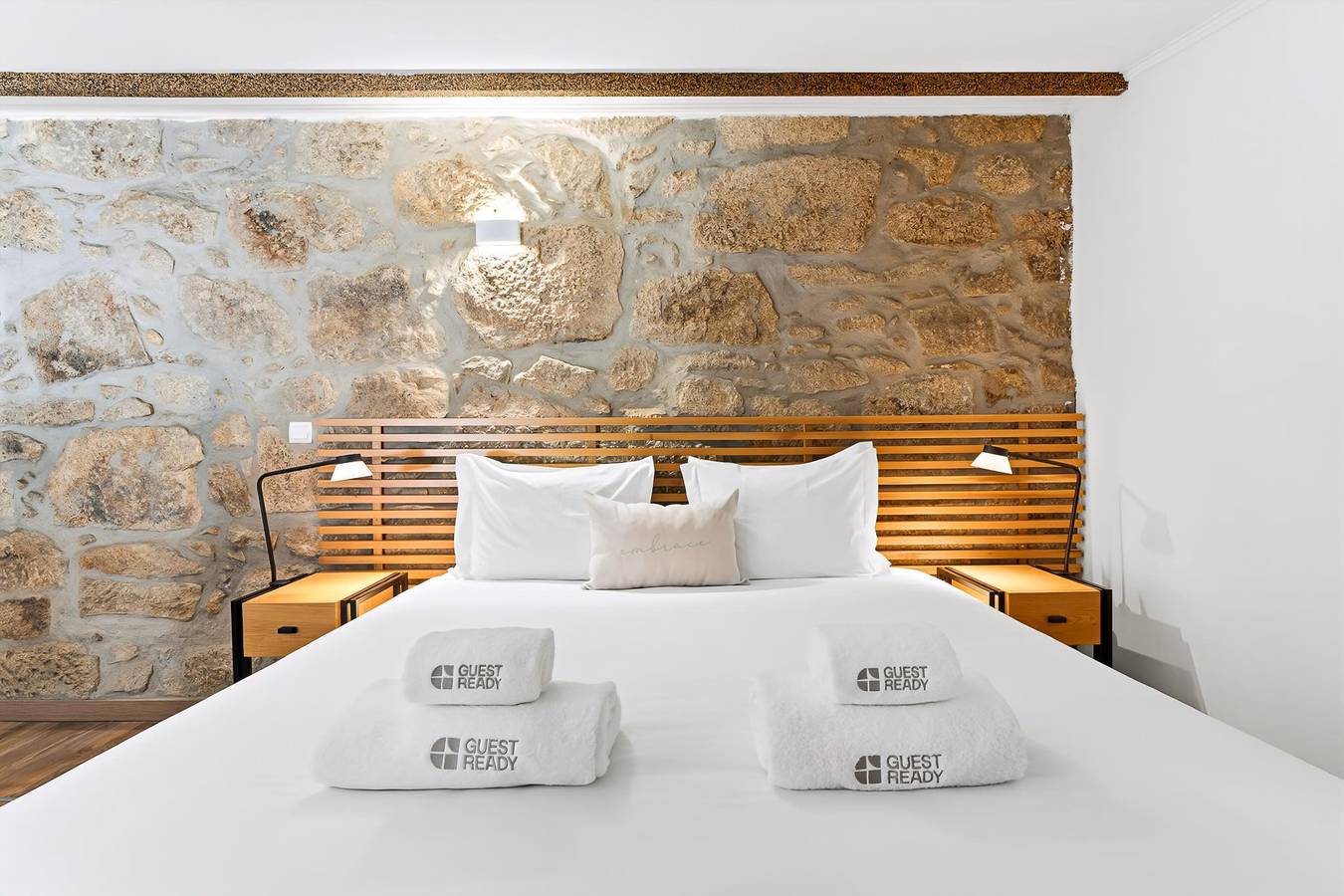 Estudio entero, Guestready - Courtyar 9/99 - Apt 2A in Oporto, Distrito de Porto